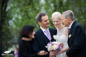 Hochzeit Schloss Leopoldskron Brautpaar mit Trauzeugen